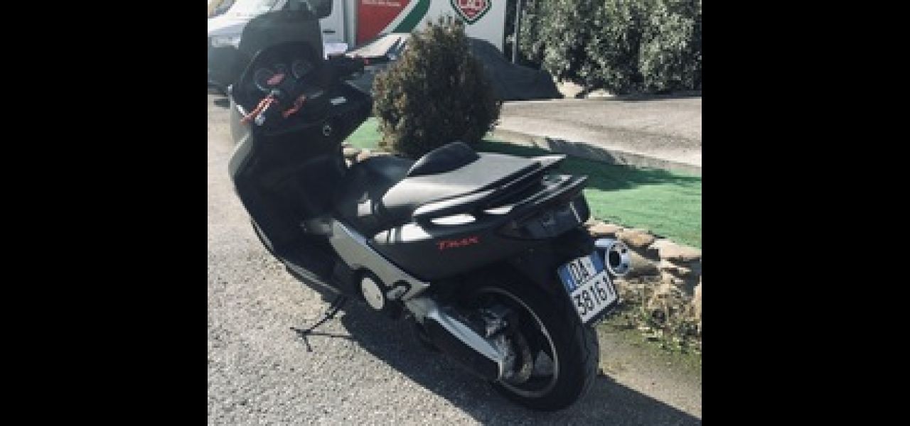 YAMAHA T-MAX - usata in vendita Abruzzo Marche 1