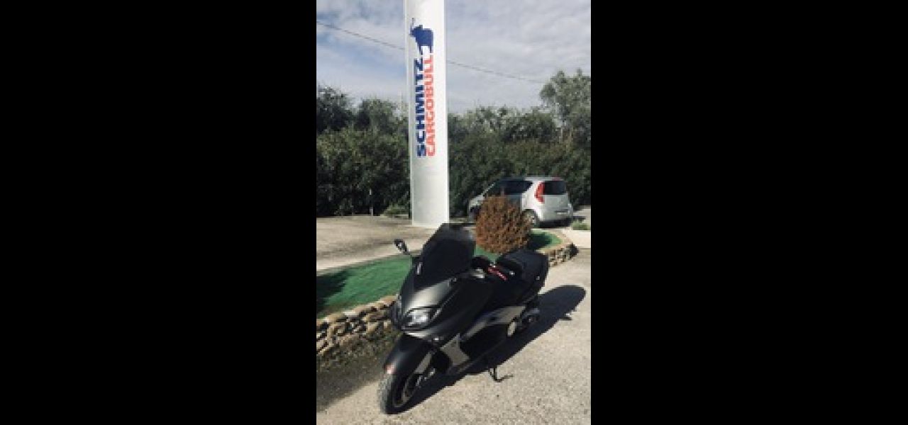 YAMAHA T-MAX - usata in vendita Abruzzo Marche 1